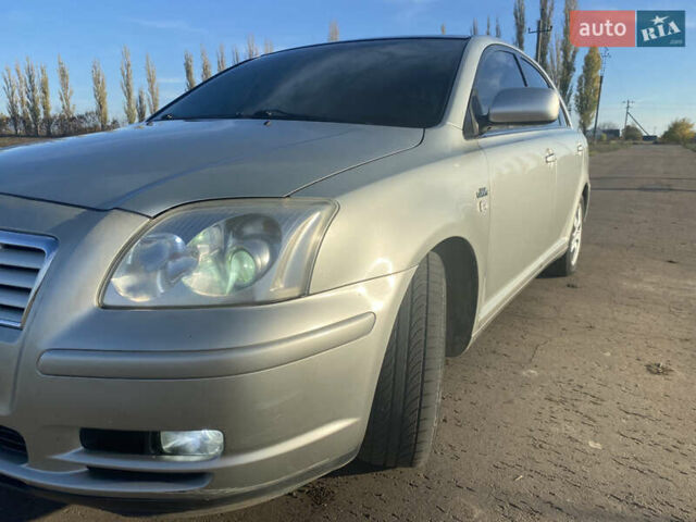 Сірий Тойота Авенсіс, об'ємом двигуна 2.2 л та пробігом 330 тис. км за 5600 $, фото 3 на Automoto.ua
