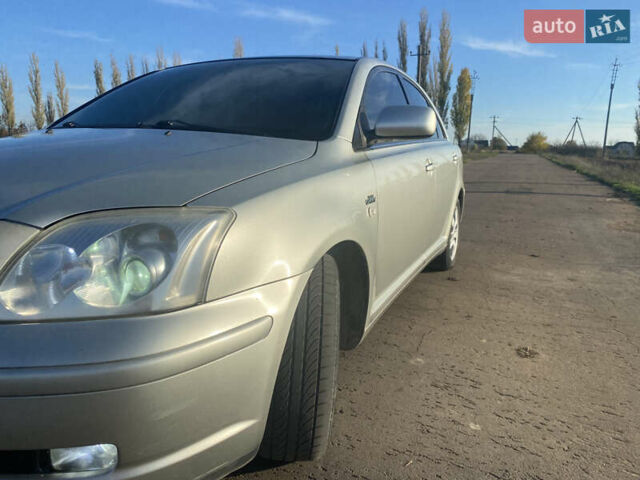 Сірий Тойота Авенсіс, об'ємом двигуна 2.2 л та пробігом 330 тис. км за 5600 $, фото 4 на Automoto.ua