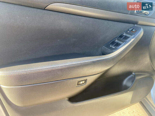Сірий Тойота Авенсіс, об'ємом двигуна 2.2 л та пробігом 330 тис. км за 5600 $, фото 23 на Automoto.ua