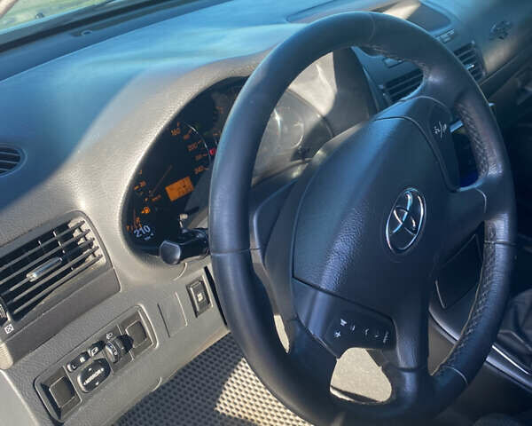 Сірий Тойота Авенсіс, об'ємом двигуна 2.2 л та пробігом 330 тис. км за 5600 $, фото 26 на Automoto.ua