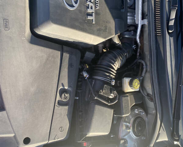 Сірий Тойота Авенсіс, об'ємом двигуна 2.2 л та пробігом 330 тис. км за 5600 $, фото 49 на Automoto.ua