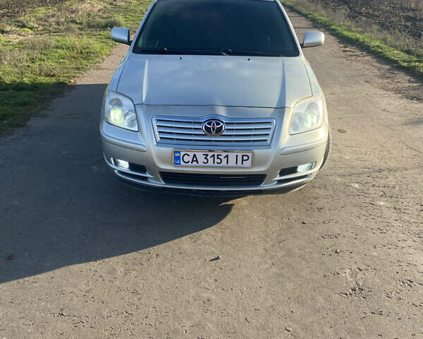 Сірий Тойота Авенсіс, об'ємом двигуна 2.2 л та пробігом 330 тис. км за 5600 $, фото 1 на Automoto.ua