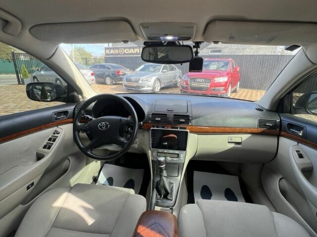 Серый Тойота Авенсис, объемом двигателя 2.2 л и пробегом 170 тыс. км за 6600 $, фото 10 на Automoto.ua