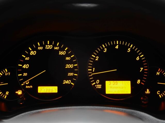 Сірий Тойота Авенсіс, об'ємом двигуна 1.8 л та пробігом 213 тис. км за 8000 $, фото 14 на Automoto.ua