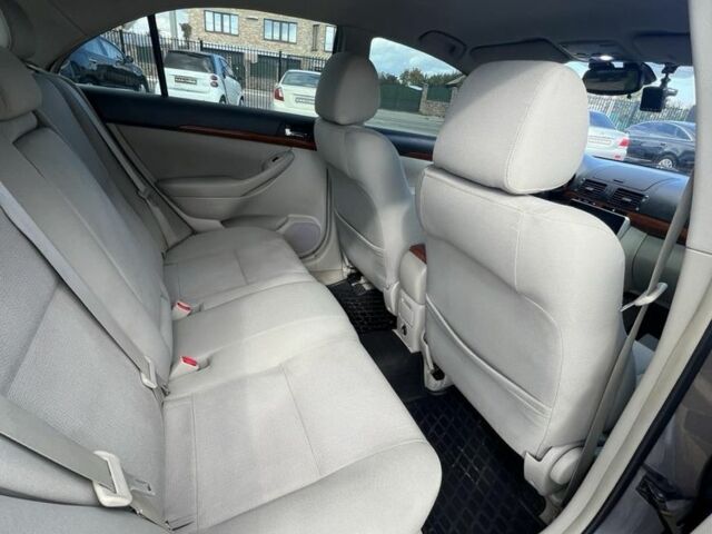 Серый Тойота Авенсис, объемом двигателя 2.2 л и пробегом 170 тыс. км за 6600 $, фото 8 на Automoto.ua