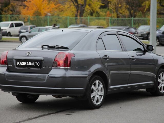 Сірий Тойота Авенсіс, об'ємом двигуна 1.8 л та пробігом 213 тис. км за 8000 $, фото 5 на Automoto.ua