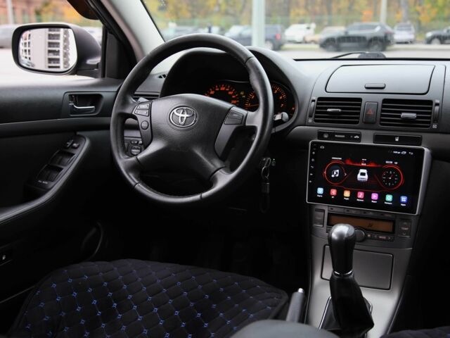 Сірий Тойота Авенсіс, об'ємом двигуна 1.8 л та пробігом 213 тис. км за 8000 $, фото 10 на Automoto.ua