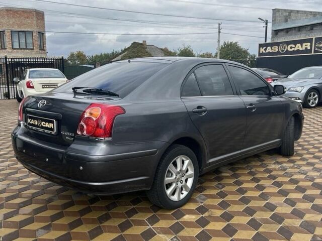 Серый Тойота Авенсис, объемом двигателя 2.2 л и пробегом 170 тыс. км за 6600 $, фото 3 на Automoto.ua