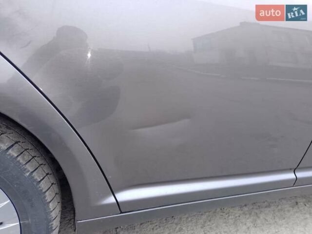 Сірий Тойота Авенсіс, об'ємом двигуна 2 л та пробігом 290 тис. км за 6500 $, фото 2 на Automoto.ua