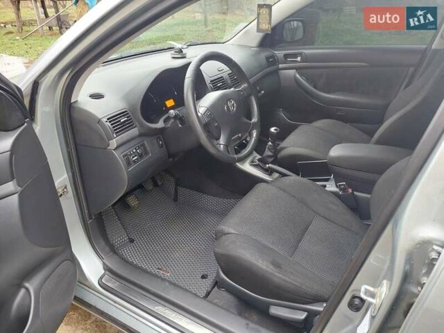 Сірий Тойота Авенсіс, об'ємом двигуна 2 л та пробігом 257 тис. км за 6500 $, фото 11 на Automoto.ua