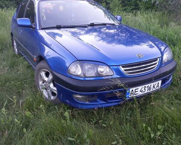 Синій Тойота Авенсіс, об'ємом двигуна 2 л та пробігом 373 тис. км за 3800 $, фото 1 на Automoto.ua