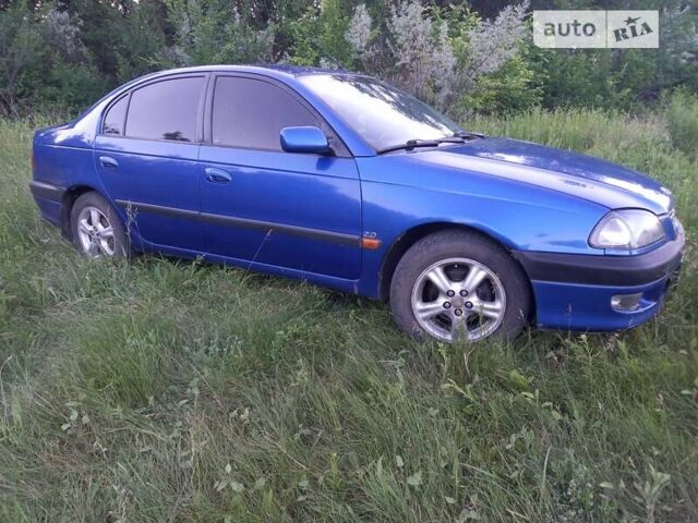 Синій Тойота Авенсіс, об'ємом двигуна 2 л та пробігом 373 тис. км за 3800 $, фото 2 на Automoto.ua