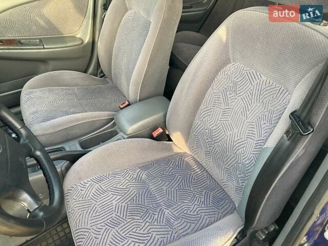 Синій Тойота Авенсіс, об'ємом двигуна 1.8 л та пробігом 391 тис. км за 3500 $, фото 7 на Automoto.ua