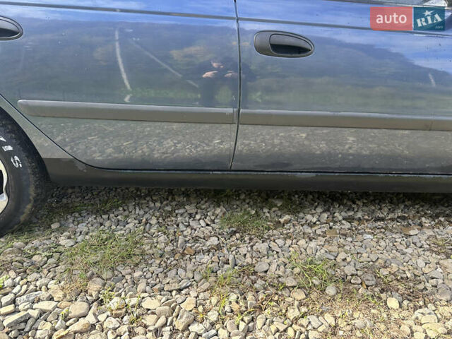 Синий Тойота Авенсис, объемом двигателя 1.59 л и пробегом 507 тыс. км за 3000 $, фото 5 на Automoto.ua