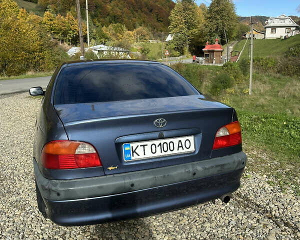 Синий Тойота Авенсис, объемом двигателя 1.59 л и пробегом 507 тыс. км за 3000 $, фото 3 на Automoto.ua