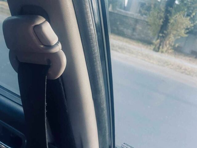 Синий Тойота Авенсис, объемом двигателя 2 л и пробегом 285 тыс. км за 2800 $, фото 4 на Automoto.ua