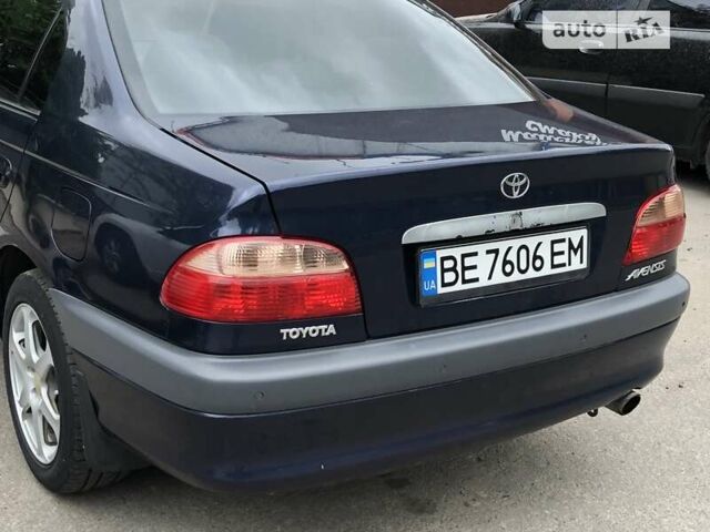 Синій Тойота Авенсіс, об'ємом двигуна 1.8 л та пробігом 175 тис. км за 4600 $, фото 1 на Automoto.ua