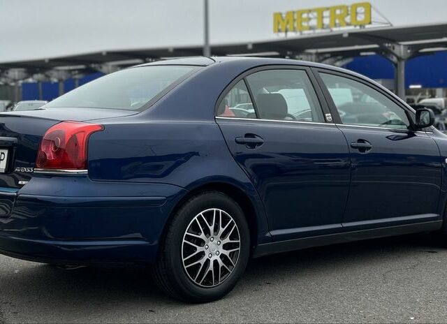 Синий Тойота Авенсис, объемом двигателя 1.8 л и пробегом 250 тыс. км за 4200 $, фото 6 на Automoto.ua