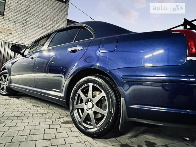 Синий Тойота Авенсис, объемом двигателя 2 л и пробегом 308 тыс. км за 7299 $, фото 2 на Automoto.ua