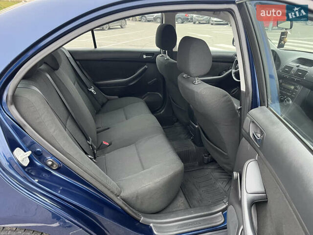 Синій Тойота Авенсіс, об'ємом двигуна 1.8 л та пробігом 250 тис. км за 4200 $, фото 16 на Automoto.ua