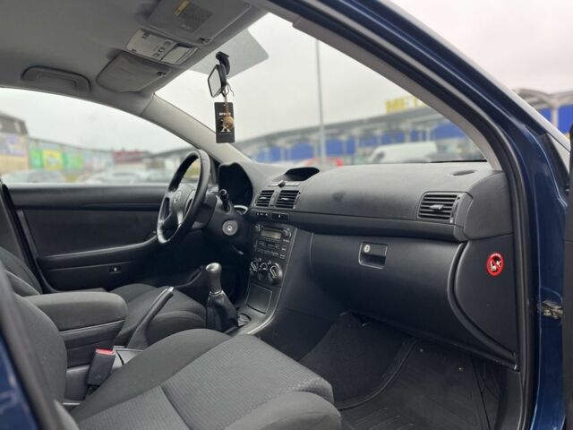 Синий Тойота Авенсис, объемом двигателя 1.8 л и пробегом 250 тыс. км за 4200 $, фото 15 на Automoto.ua