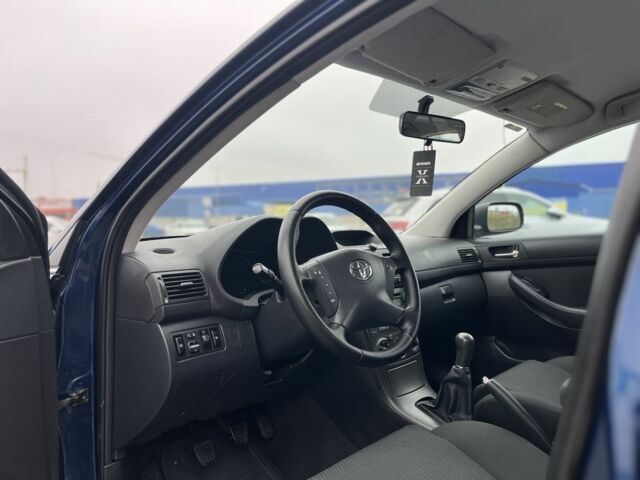 Синий Тойота Авенсис, объемом двигателя 1.8 л и пробегом 250 тыс. км за 4200 $, фото 12 на Automoto.ua