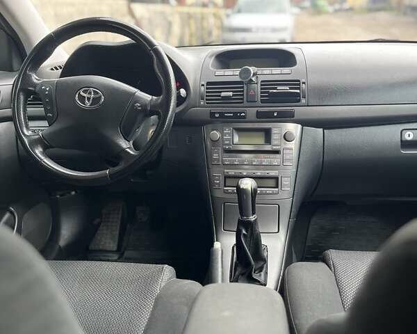 Синий Тойота Авенсис, объемом двигателя 1.8 л и пробегом 375 тыс. км за 6000 $, фото 11 на Automoto.ua