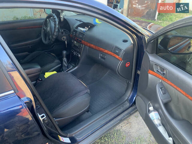 Синій Тойота Авенсіс, об'ємом двигуна 1.8 л та пробігом 345 тис. км за 6000 $, фото 4 на Automoto.ua