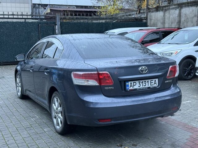 Синий Тойота Авенсис, объемом двигателя 2 л и пробегом 177 тыс. км за 7700 $, фото 2 на Automoto.ua