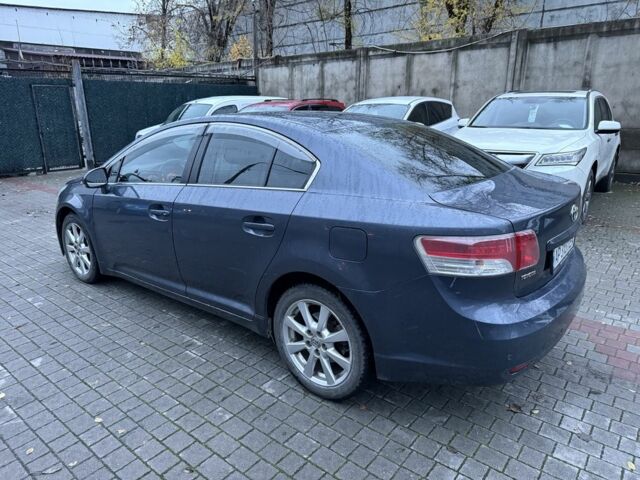Синий Тойота Авенсис, объемом двигателя 2 л и пробегом 177 тыс. км за 7700 $, фото 11 на Automoto.ua