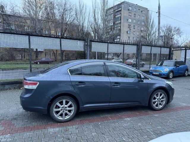 Синий Тойота Авенсис, объемом двигателя 2 л и пробегом 177 тыс. км за 7700 $, фото 10 на Automoto.ua