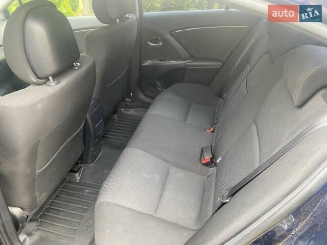 Синій Тойота Авенсіс, об'ємом двигуна 2.23 л та пробігом 238 тис. км за 9900 $, фото 7 на Automoto.ua