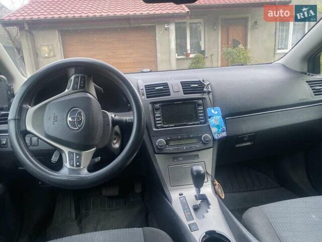 Синій Тойота Авенсіс, об'ємом двигуна 2.23 л та пробігом 238 тис. км за 9900 $, фото 6 на Automoto.ua