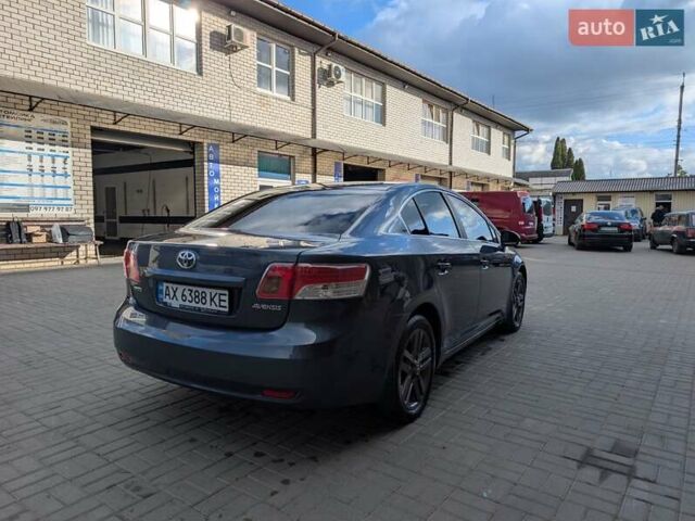 Синий Тойота Авенсис, объемом двигателя 1.8 л и пробегом 267 тыс. км за 9300 $, фото 5 на Automoto.ua