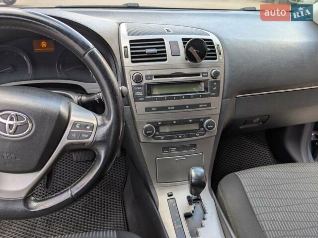 Синий Тойота Авенсис, объемом двигателя 1.8 л и пробегом 267 тыс. км за 9300 $, фото 15 на Automoto.ua