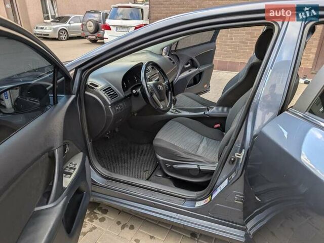 Синий Тойота Авенсис, объемом двигателя 1.8 л и пробегом 267 тыс. км за 9300 $, фото 16 на Automoto.ua