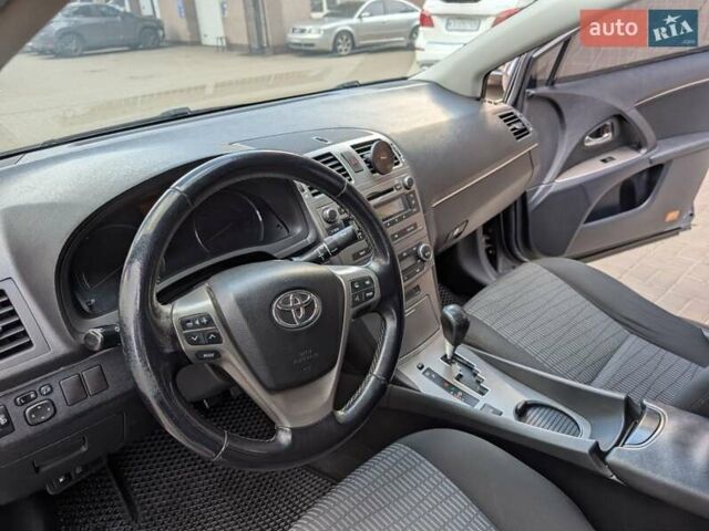 Синий Тойота Авенсис, объемом двигателя 1.8 л и пробегом 267 тыс. км за 9300 $, фото 12 на Automoto.ua