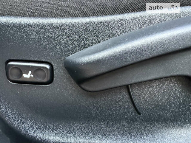 Синій Тойота Авенсіс, об'ємом двигуна 1.8 л та пробігом 109 тис. км за 11250 $, фото 57 на Automoto.ua