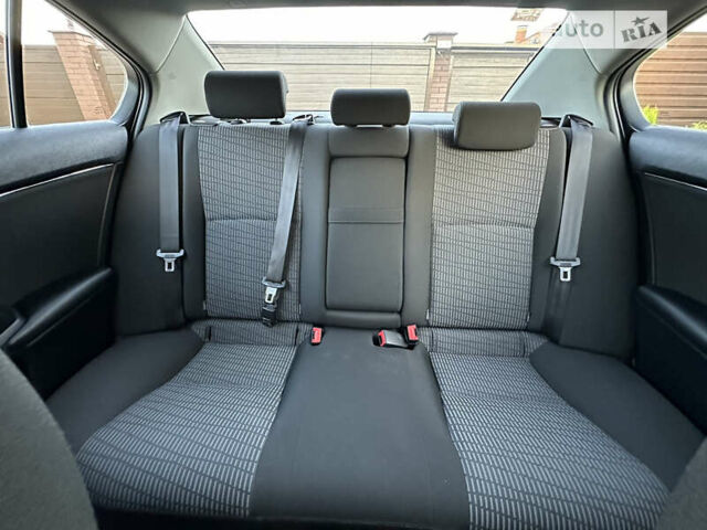 Синій Тойота Авенсіс, об'ємом двигуна 1.8 л та пробігом 109 тис. км за 11250 $, фото 77 на Automoto.ua