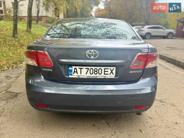Синий Тойота Авенсис, объемом двигателя 2 л и пробегом 167 тыс. км за 9500 $, фото 2 на Automoto.ua