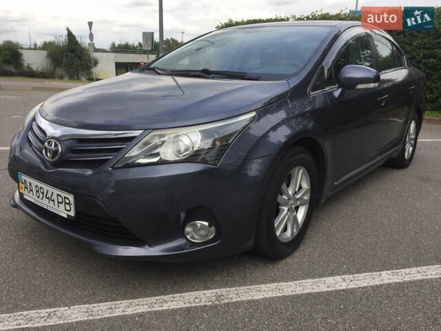 Синий Тойота Авенсис, объемом двигателя 1.8 л и пробегом 125 тыс. км за 11500 $, фото 1 на Automoto.ua
