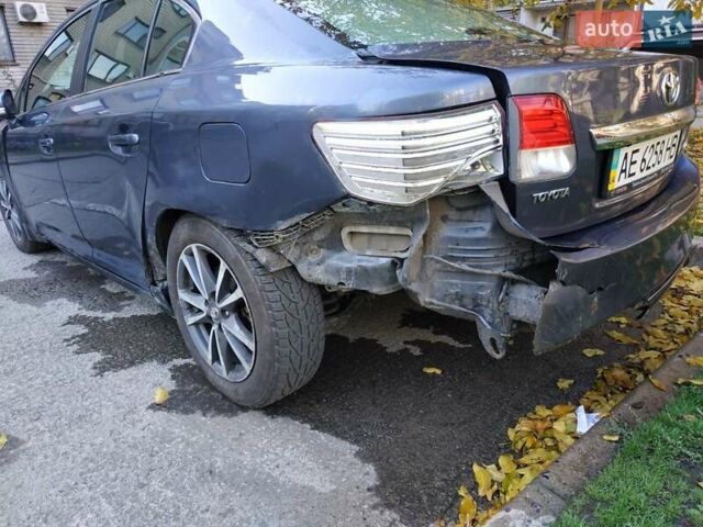 Синий Тойота Авенсис, объемом двигателя 2 л и пробегом 298 тыс. км за 6722 $, фото 5 на Automoto.ua