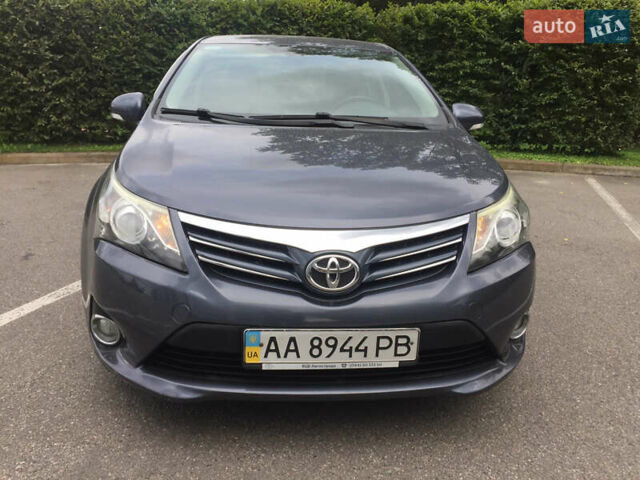 Синий Тойота Авенсис, объемом двигателя 1.8 л и пробегом 125 тыс. км за 11500 $, фото 2 на Automoto.ua
