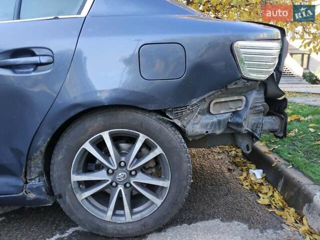 Синий Тойота Авенсис, объемом двигателя 2 л и пробегом 298 тыс. км за 6722 $, фото 4 на Automoto.ua