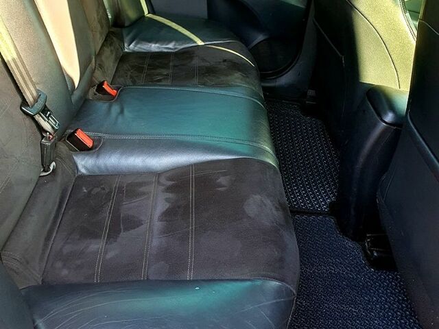 Синий Тойота Авенсис, объемом двигателя 2 л и пробегом 170 тыс. км за 9500 $, фото 9 на Automoto.ua