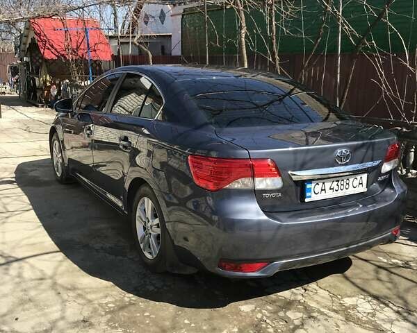 Синий Тойота Авенсис, объемом двигателя 1.8 л и пробегом 92 тыс. км за 10200 $, фото 1 на Automoto.ua