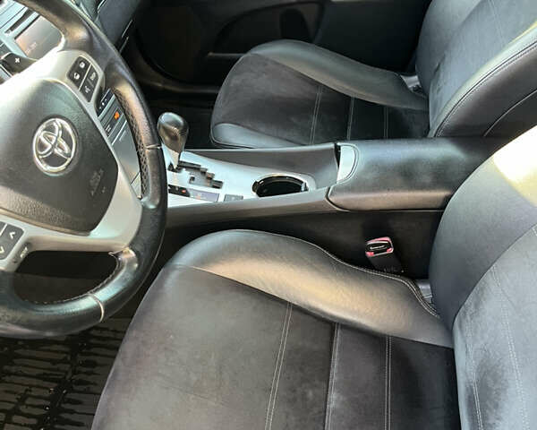 Синий Тойота Авенсис, объемом двигателя 1.99 л и пробегом 161 тыс. км за 11500 $, фото 4 на Automoto.ua