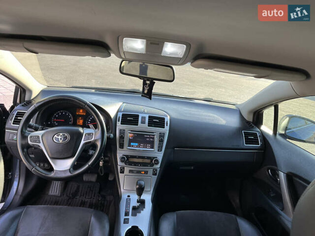 Синий Тойота Авенсис, объемом двигателя 1.99 л и пробегом 161 тыс. км за 11500 $, фото 6 на Automoto.ua