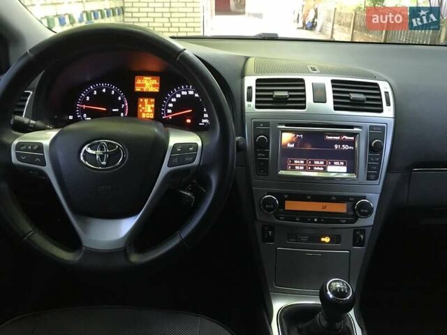 Синий Тойота Авенсис, объемом двигателя 1.8 л и пробегом 92 тыс. км за 10200 $, фото 4 на Automoto.ua