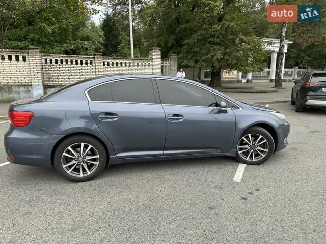 Синий Тойота Авенсис, объемом двигателя 2 л и пробегом 185 тыс. км за 11000 $, фото 6 на Automoto.ua